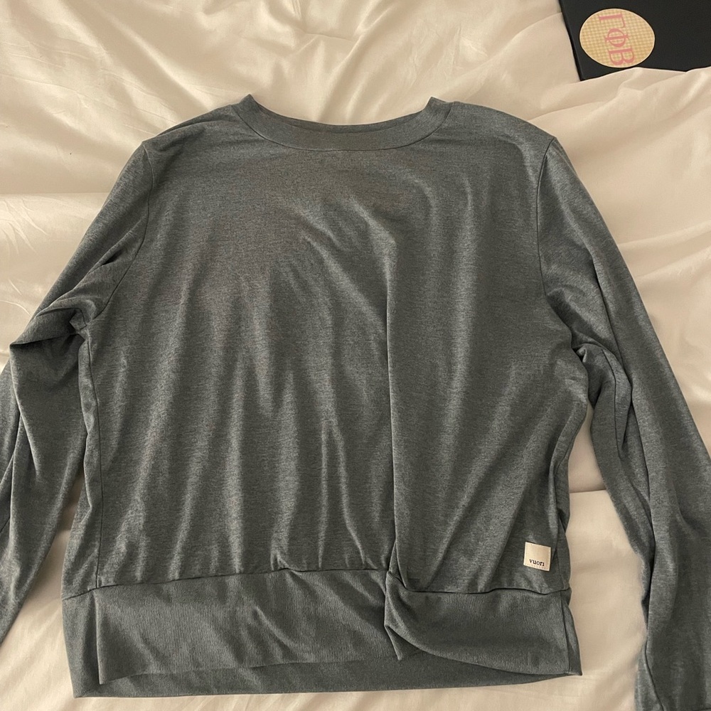 Women's Long Sleeve Gray Top
